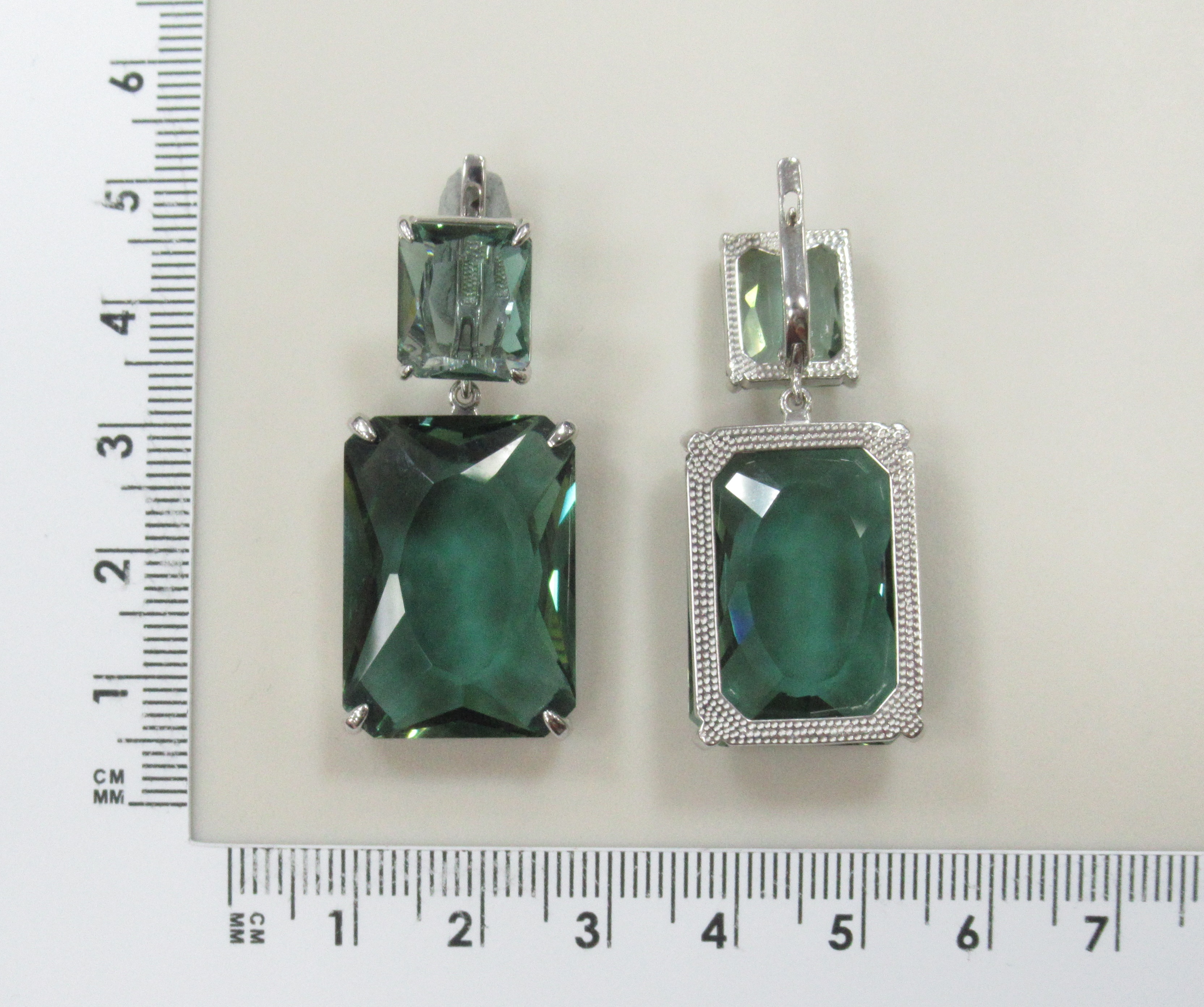 Серебряные серьги с празиолитами
